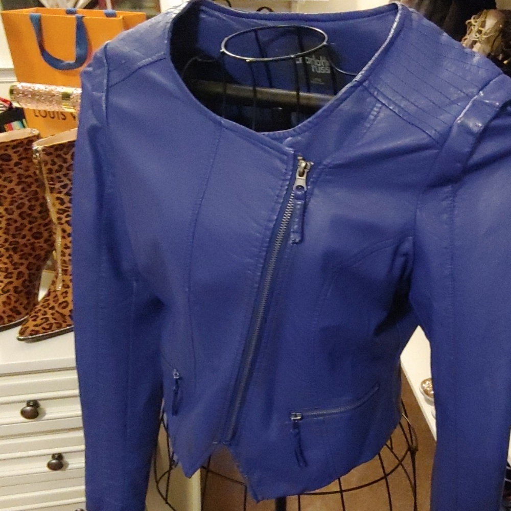 Jacket - Picture 3 of 4